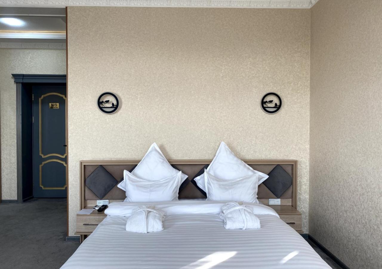 Diyor Hotel Marghilon Eksteriør billede